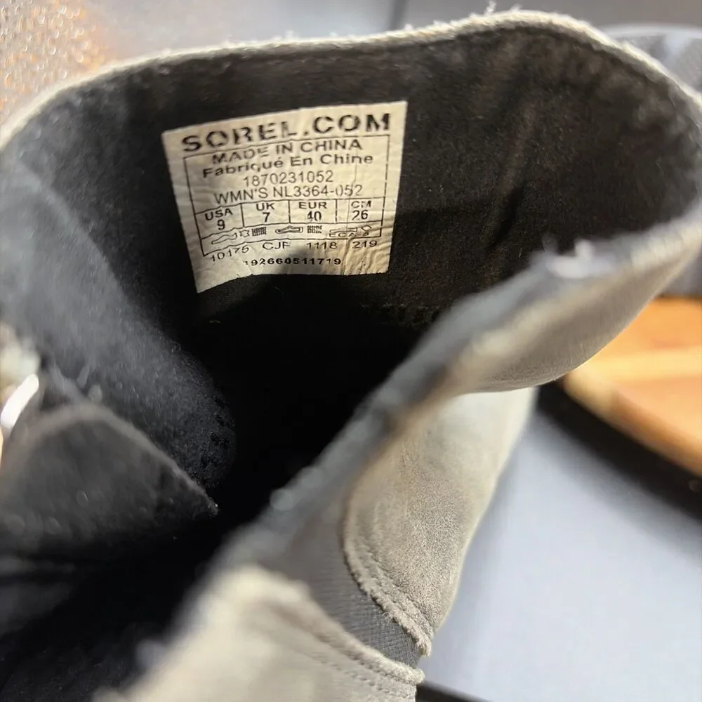 Sorel Joan of Arctic Wedge II Womens Size 9 Chelsea Bootie NL3364-010 Gray Boots